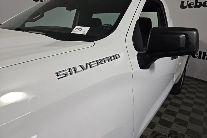 2024 Chevrolet Silverado 1500 photo 1