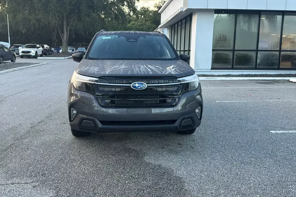 2025 Subaru Forester Touring photo 1