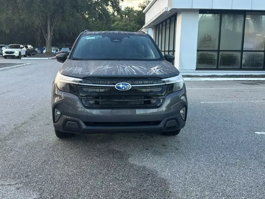 2025 Subaru Forester Touring photo 1