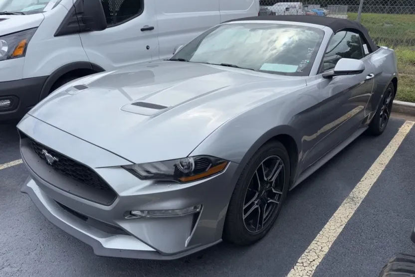 2020 Ford Mustang EcoBoost Premium photo 1