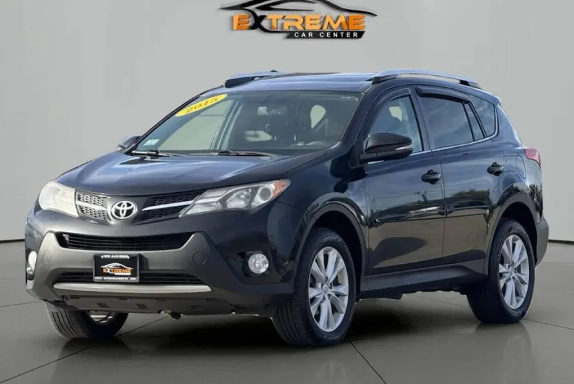 2015 Toyota RAV4 Limited photo 1