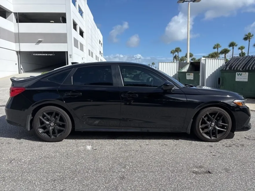 2024 Honda Civic Si photo 1