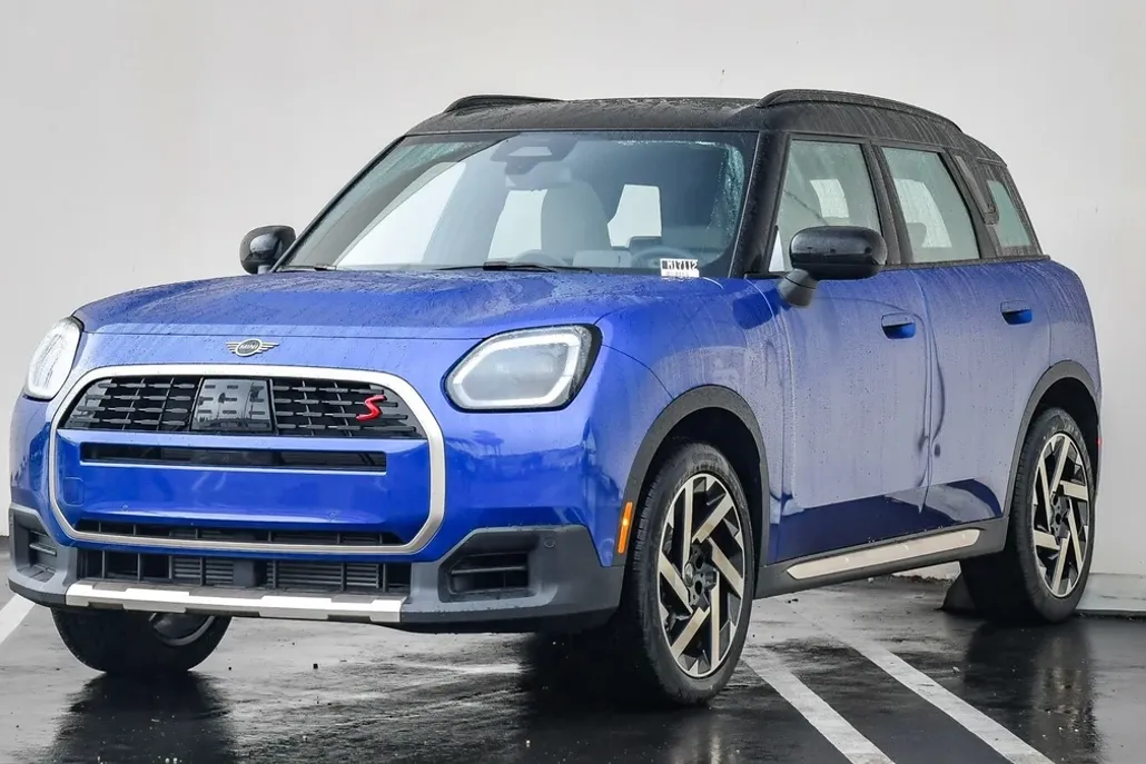 2025 Mini Countryman Signature photo 1