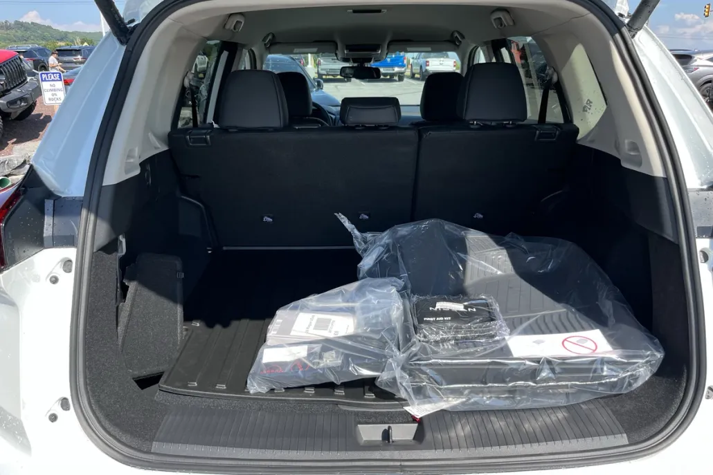 2026 Nissan Rogue SV photo 1