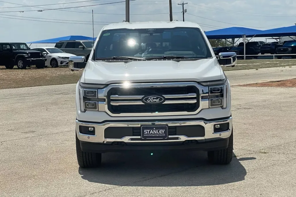 2025 Ford F-150 Lariat photo 1