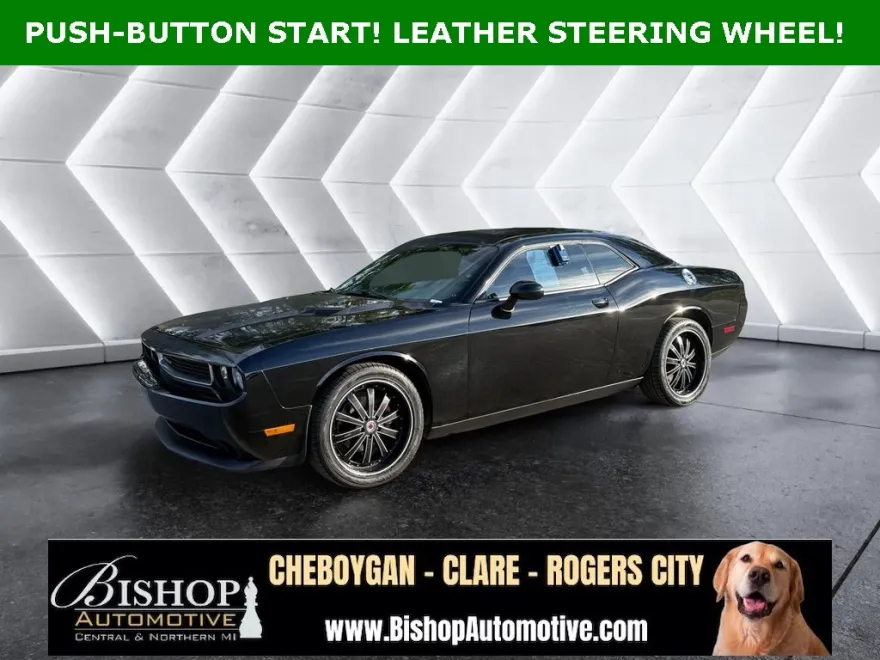 2014 Dodge Challenger SXT photo 1
