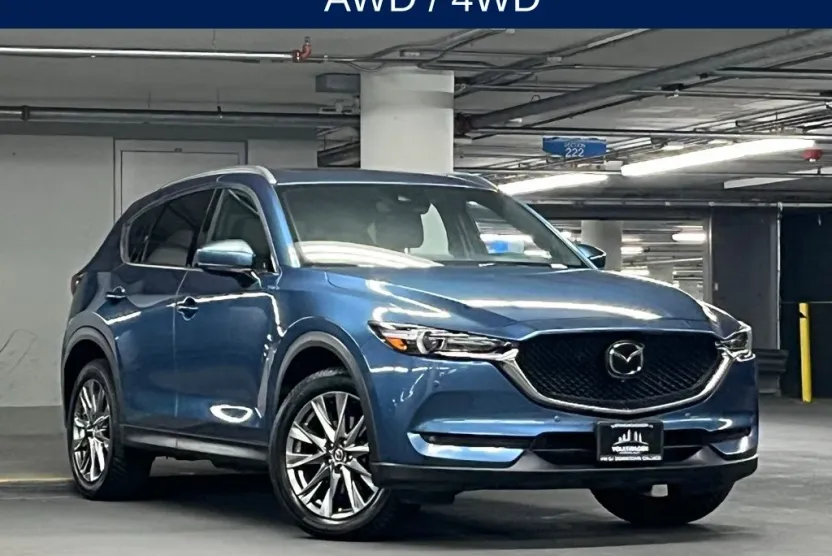 2019 Mazda CX-5 Signature photo 1
