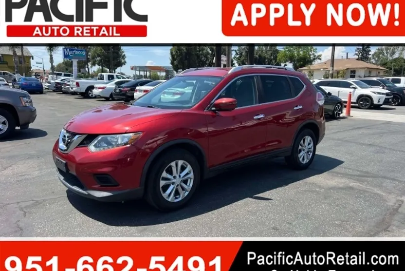 2016 Nissan Rogue SV photo 1