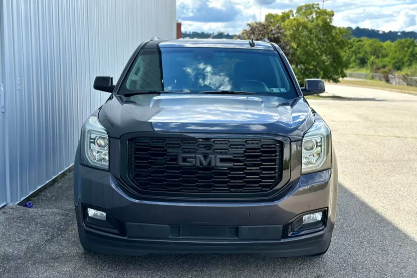 2016 Gmc Yukon SLT photo 1