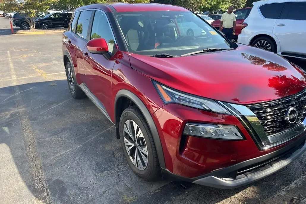 2023 Nissan Rogue SV photo 1