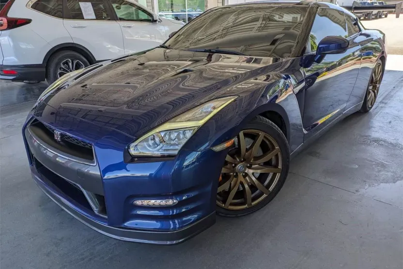 2015 Nissan GT-R Premium photo 1