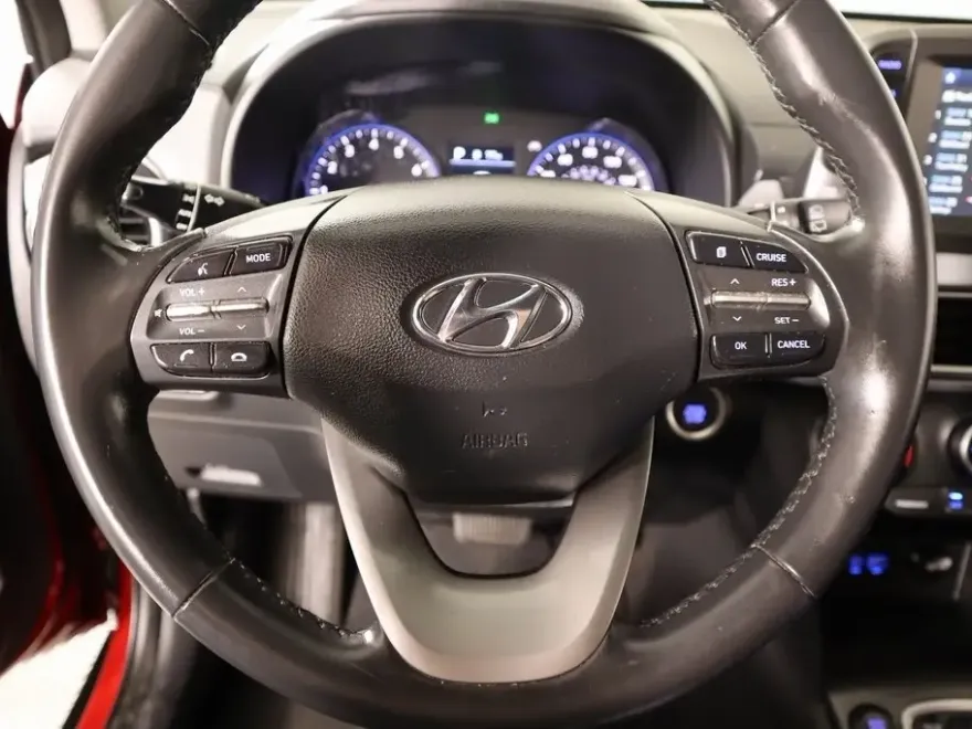 2020 Hyundai Kona SEL photo 1