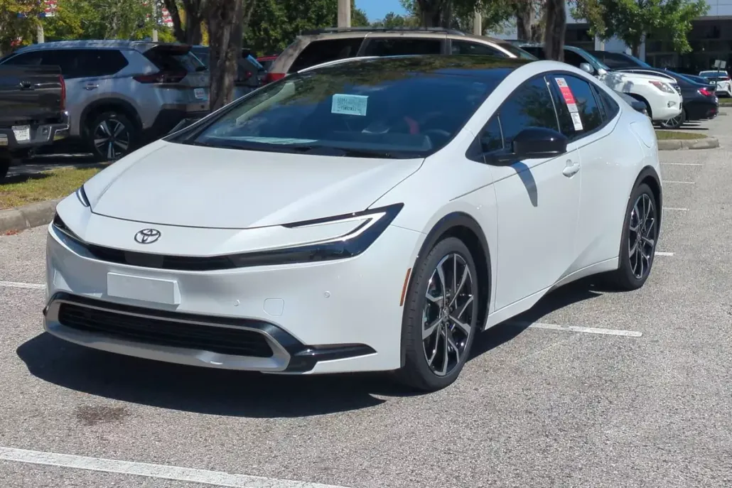 2026 Toyota Prius Plug-in Hybrid XSE Premium photo 1