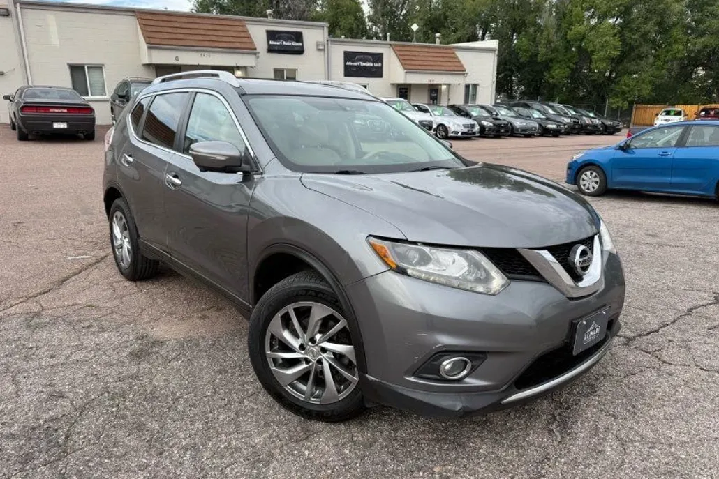 2014 Nissan Rogue SL photo 1