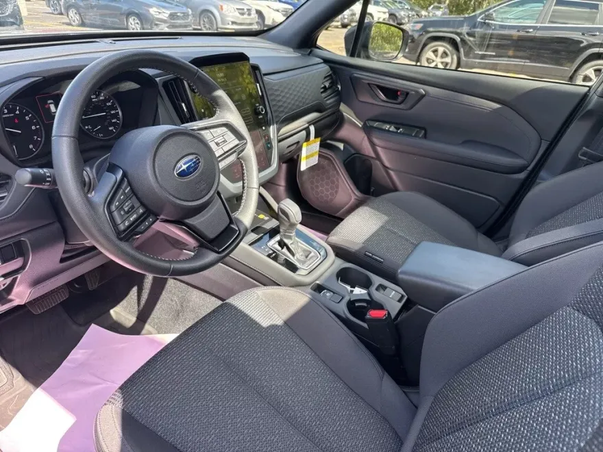 2025 Subaru Forester Premium Base photo 1
