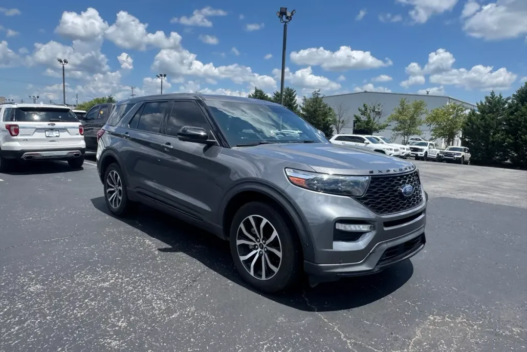 2021 Ford Explorer ST photo 1