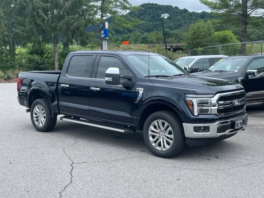 2025 Ford F-150 Lariat photo 1