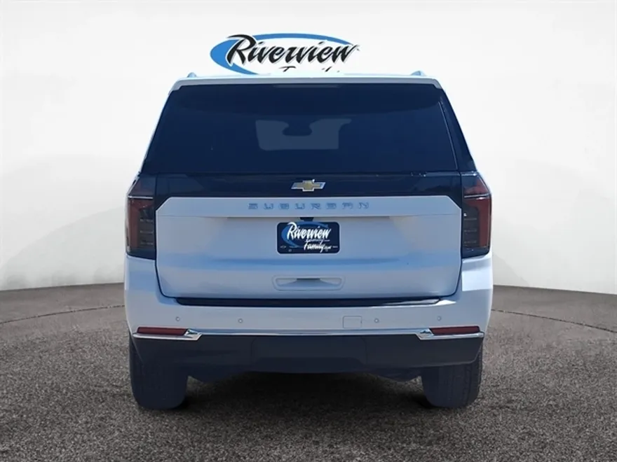 2025 Chevrolet Suburban LS photo 1