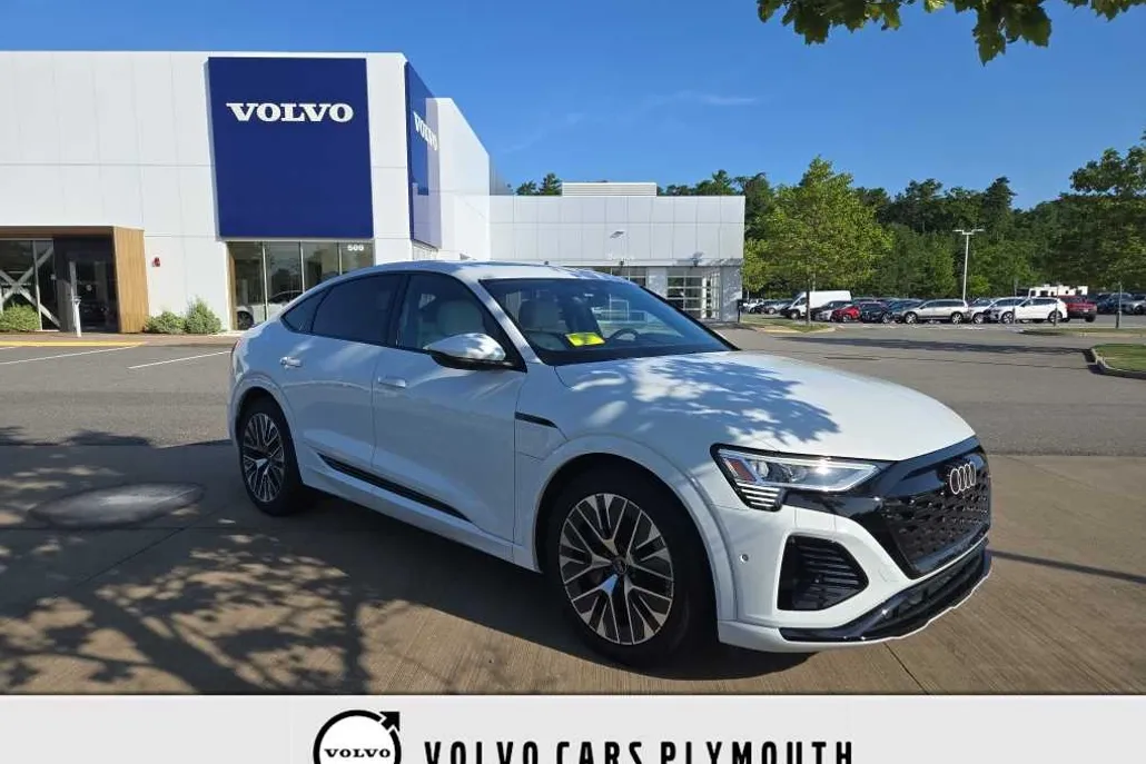 2024 Audi Q8 E-tron line Premium Plus photo 1
