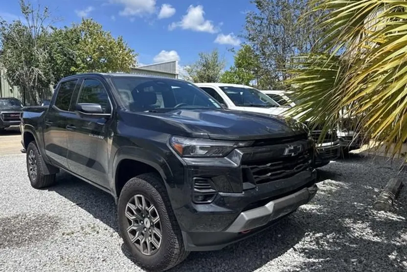 2024 Chevrolet Colorado Z71 photo 1