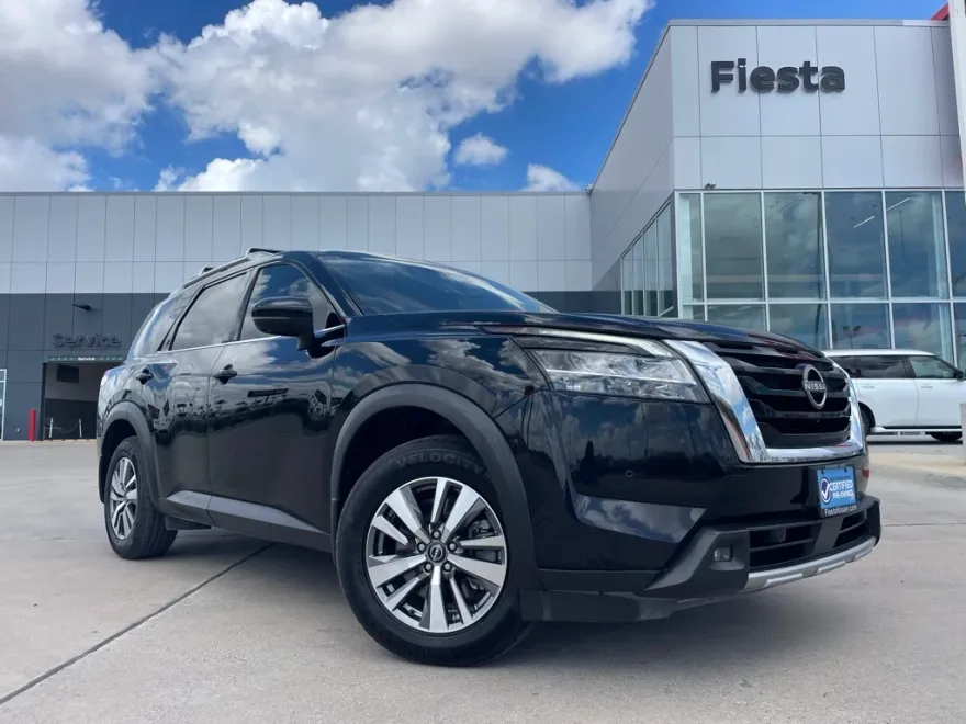 2023 Nissan Pathfinder SL photo 1
