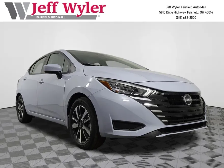 2025 Nissan Versa 1.6 SV photo 1