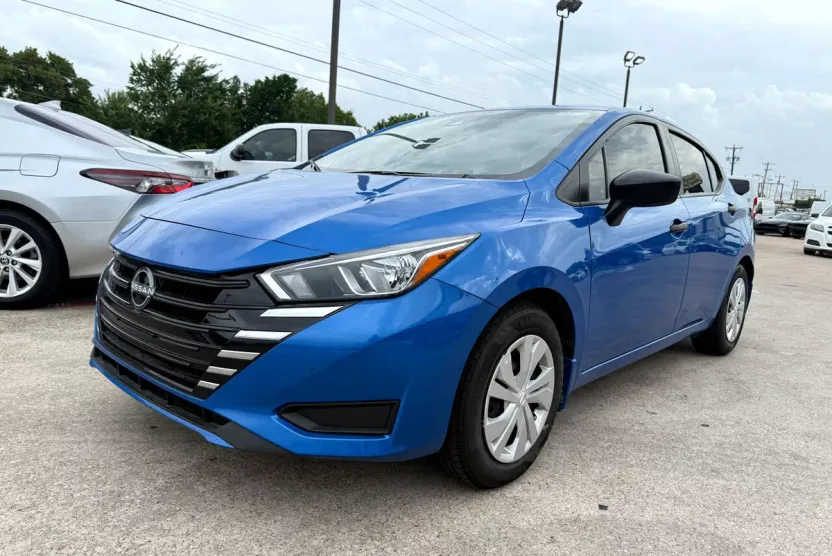 2024 Nissan Versa S photo 1
