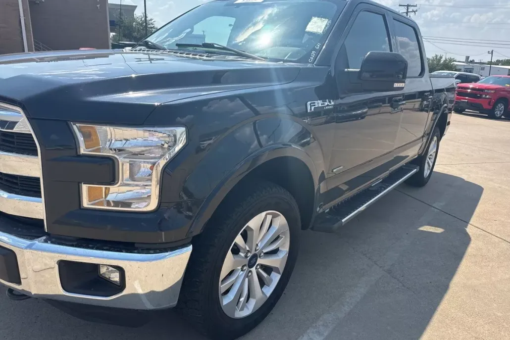 2015 Ford F-150 Lariat photo 1