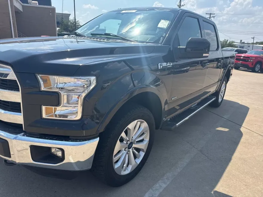 2015 Ford F-150 Lariat photo 1