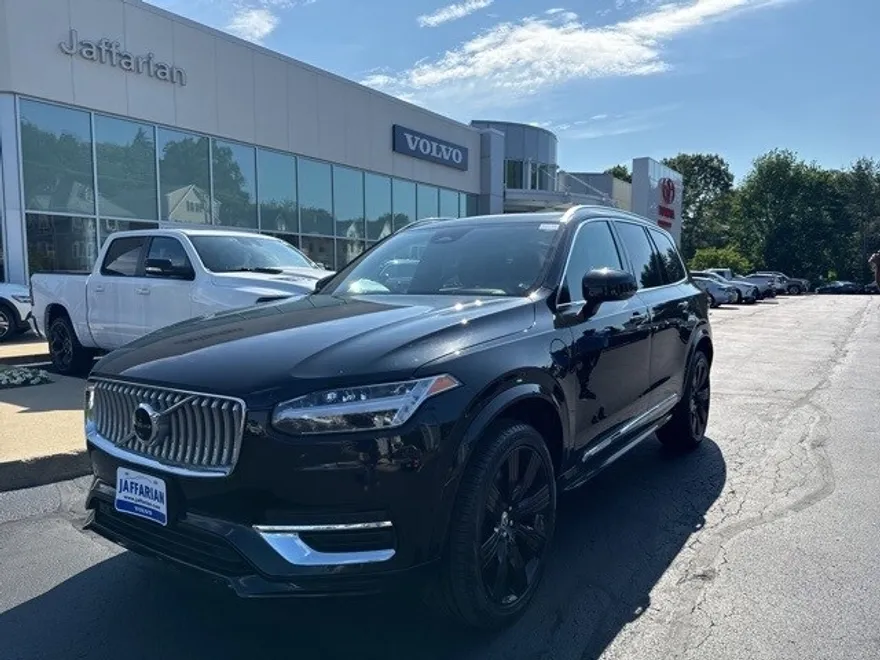 2023 Volvo XC90 Recharge T8 Plus photo 1