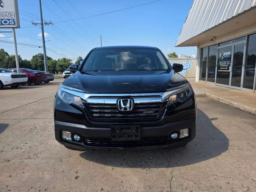 2019 Honda Ridgeline Sport photo 1