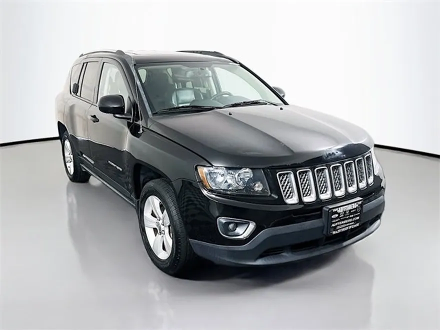 2015 Jeep Compass Latitude photo 1