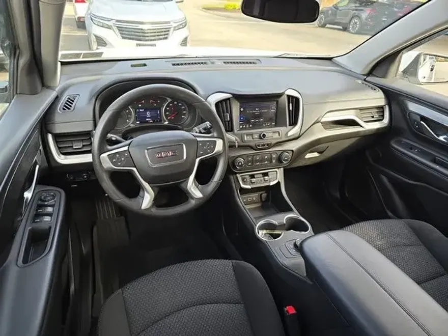 2022 Gmc Terrain SLE photo 1