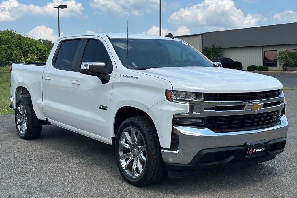 2021 Chevrolet Silverado 1500 LT photo 1