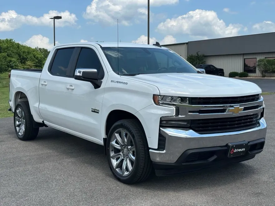 2021 Chevrolet Silverado 1500 LT photo 1