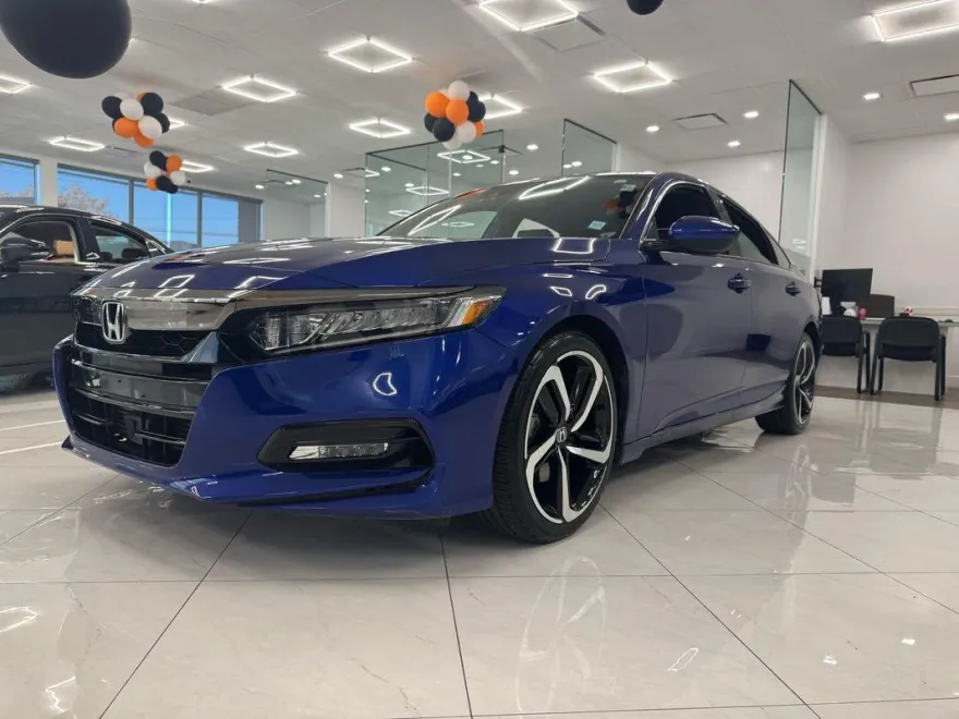 2018 Honda Accord Sport photo 1