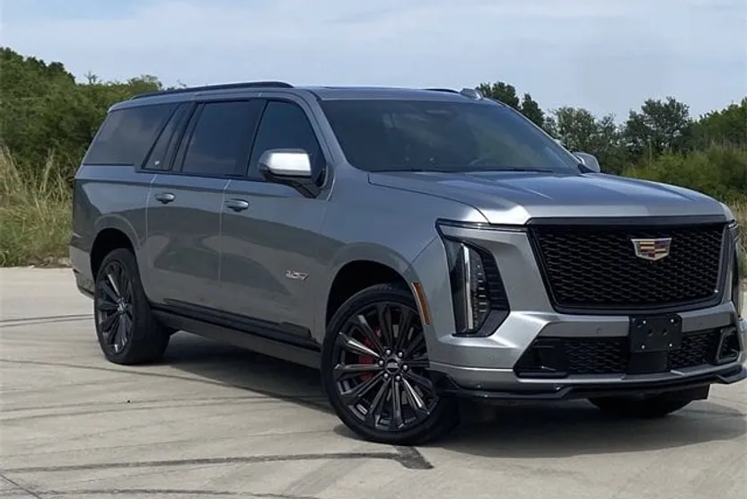 2025 Cadillac Escalade ESV V-Series photo 1