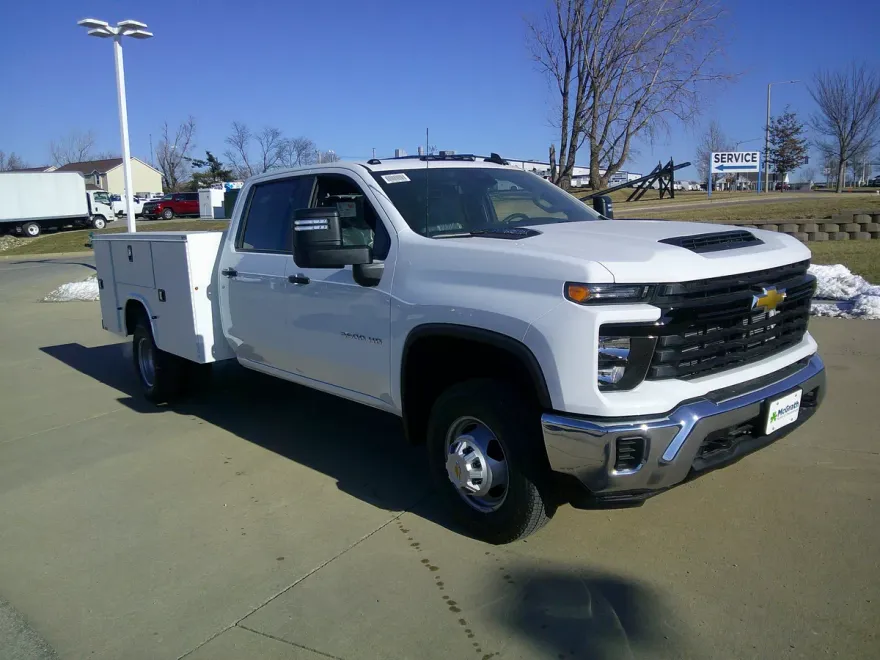 2025 Chevrolet Silverado 3500HD Work Truck photo 1