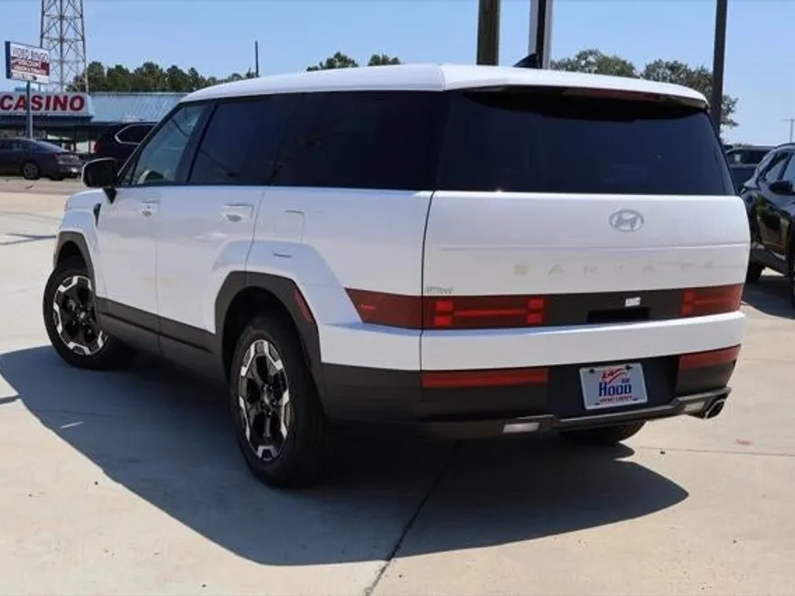 2026 Hyundai Santa Fe SE photo 1