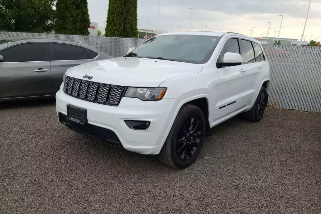 2020 Jeep Grand Cherokee Altitude photo 1