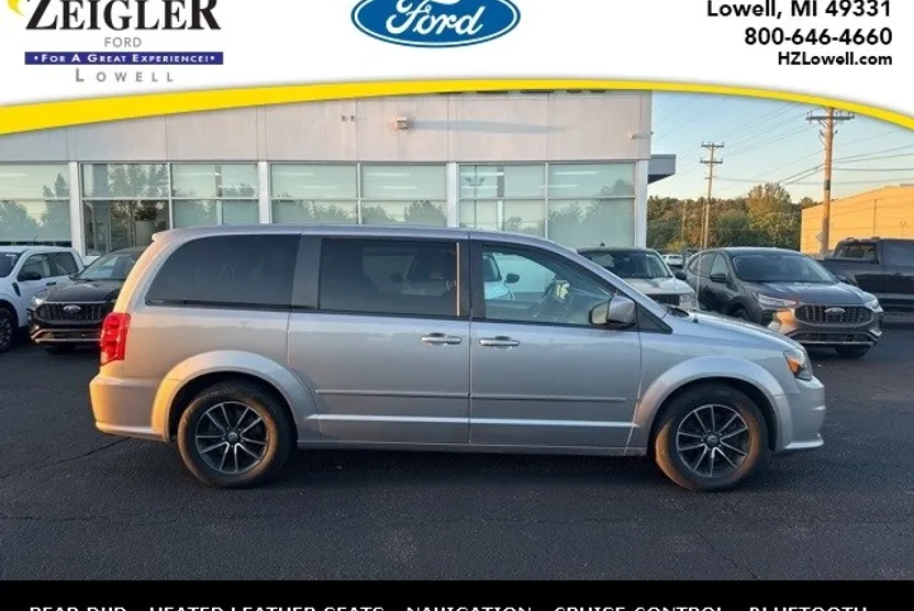 2017 Dodge Grand Caravan GT photo 1
