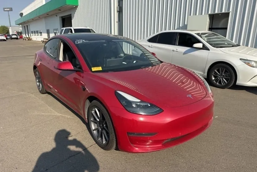 2021 Tesla Model 3 Standard Range Plus photo 1