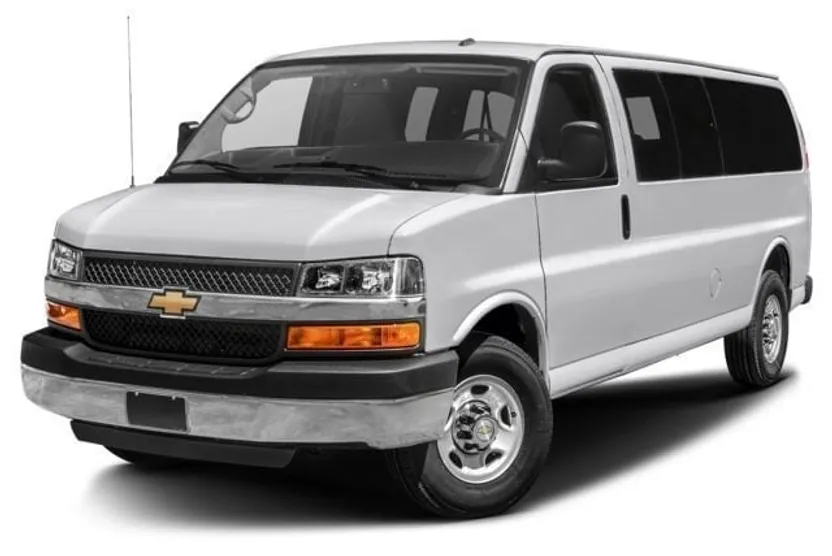 2018 Chevrolet Express Passenger LT photo 1