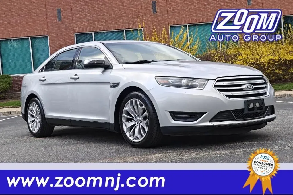 2014 Ford Taurus Limited photo 1