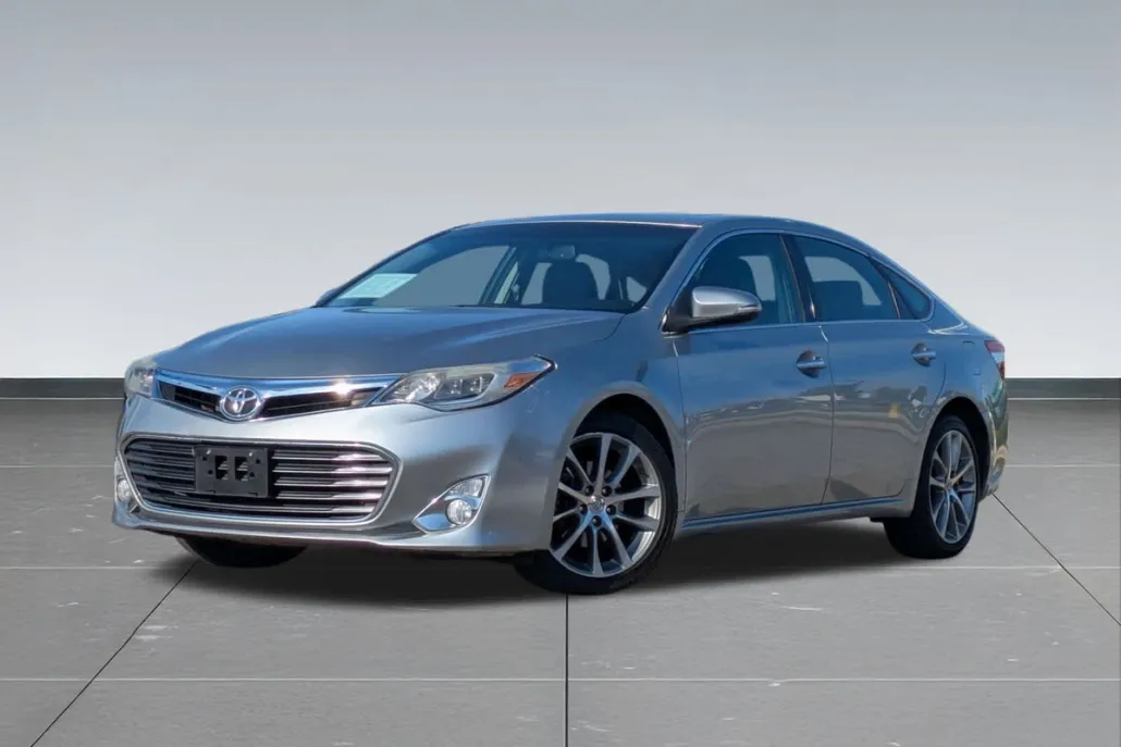 2015 Toyota Avalon XLE Touring photo 1
