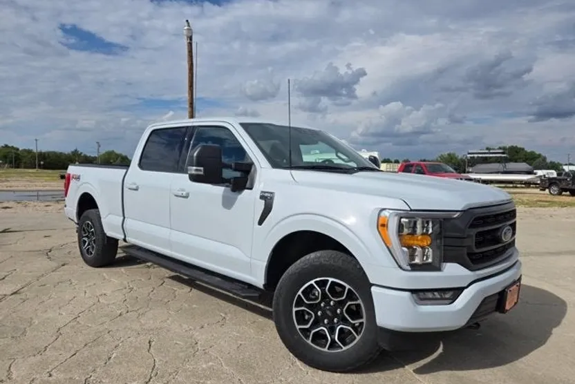 2022 Ford F-150 XLT photo 1