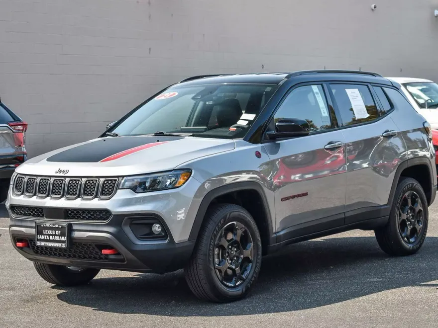 2023 Jeep Compass Trailhawk photo 1