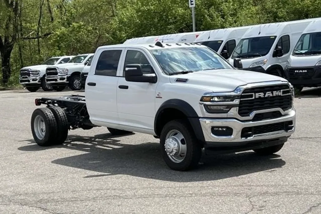 2025 Ram 5500 Tradesman photo 1