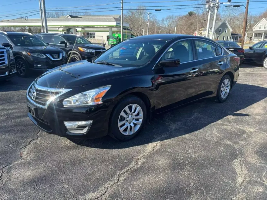 2013 Nissan Altima 2.5 photo 1