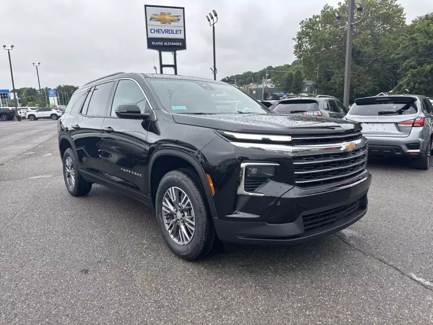 2026 Chevrolet Traverse photo 1